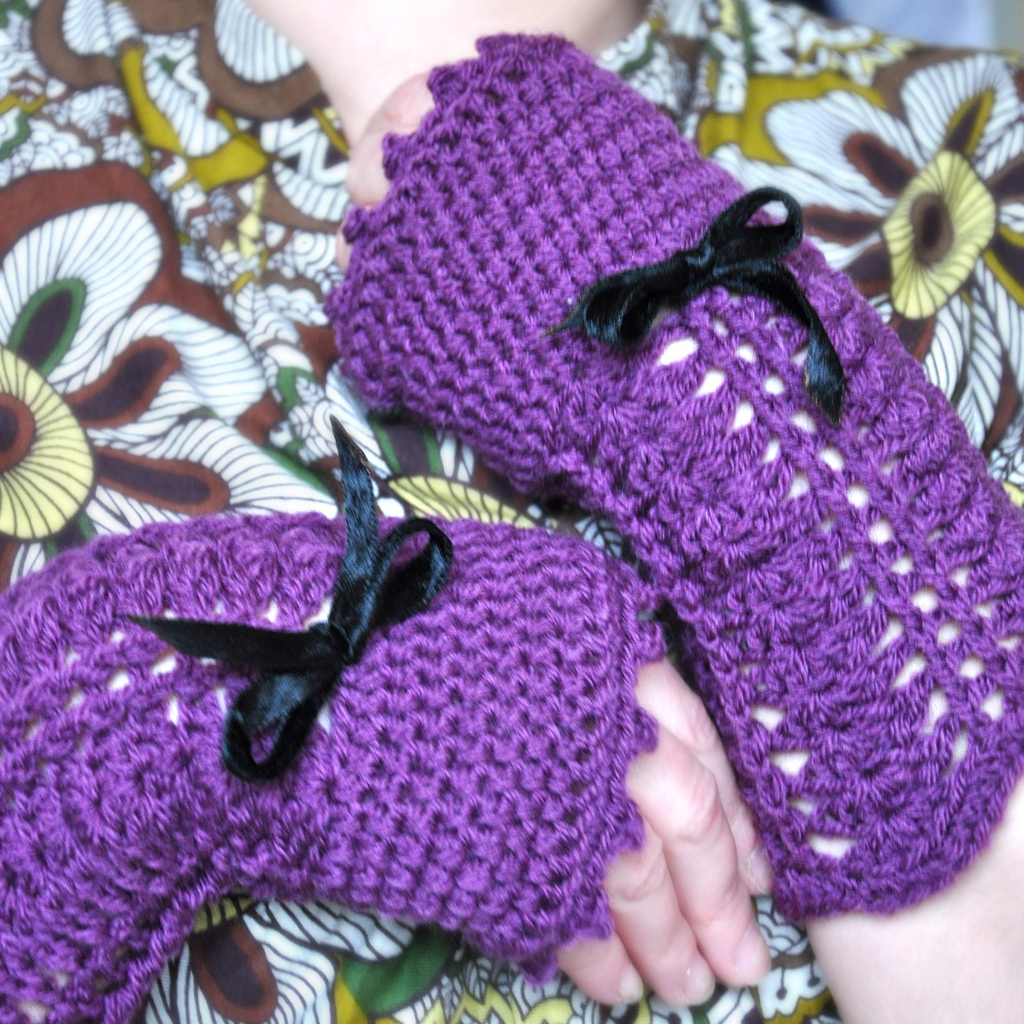 Pattern - Romantic Fingerless Gloves (pdf File)